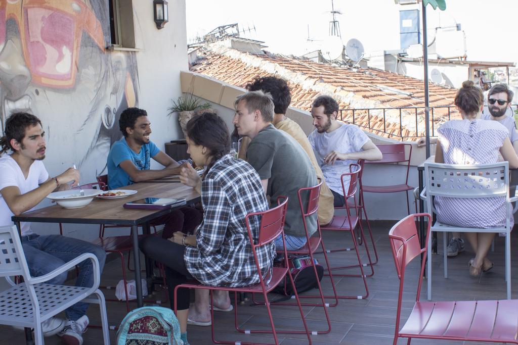 Hush Hostel Moda Istanbul Exteriör bild
