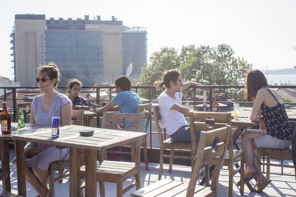 Hush Hostel Moda Istanbul Exteriör bild